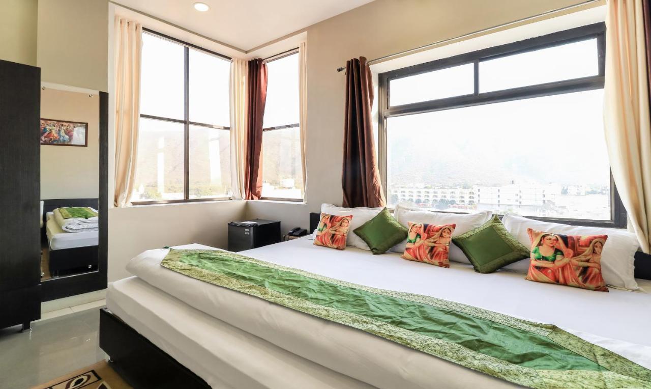 Treebo Raj Garden, Near Hotel 3*