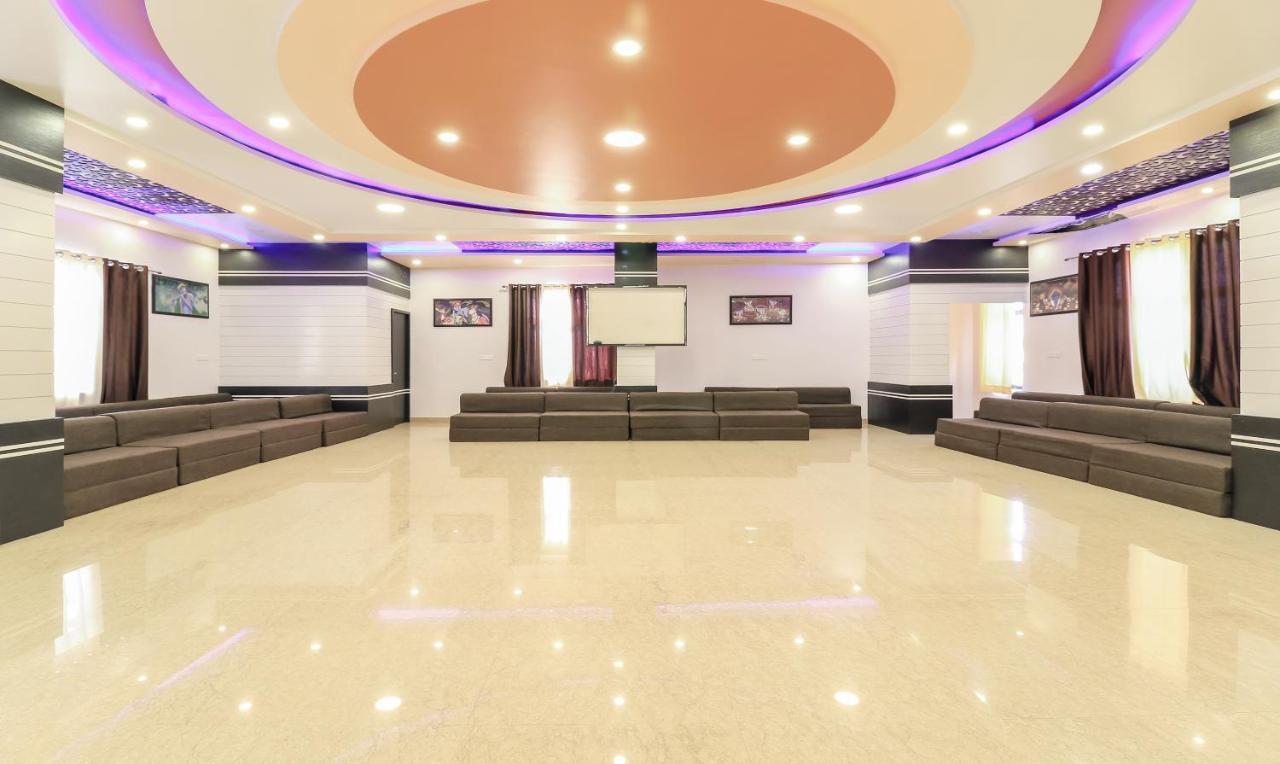 Hotel Treebo Raj Garden, Near